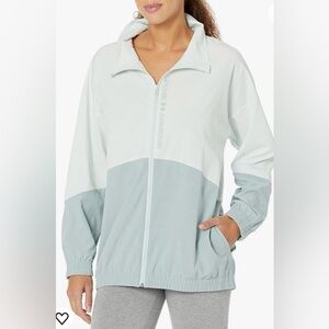 Under Armour Women's woven oversized loose fit windbreaker jacket XXL